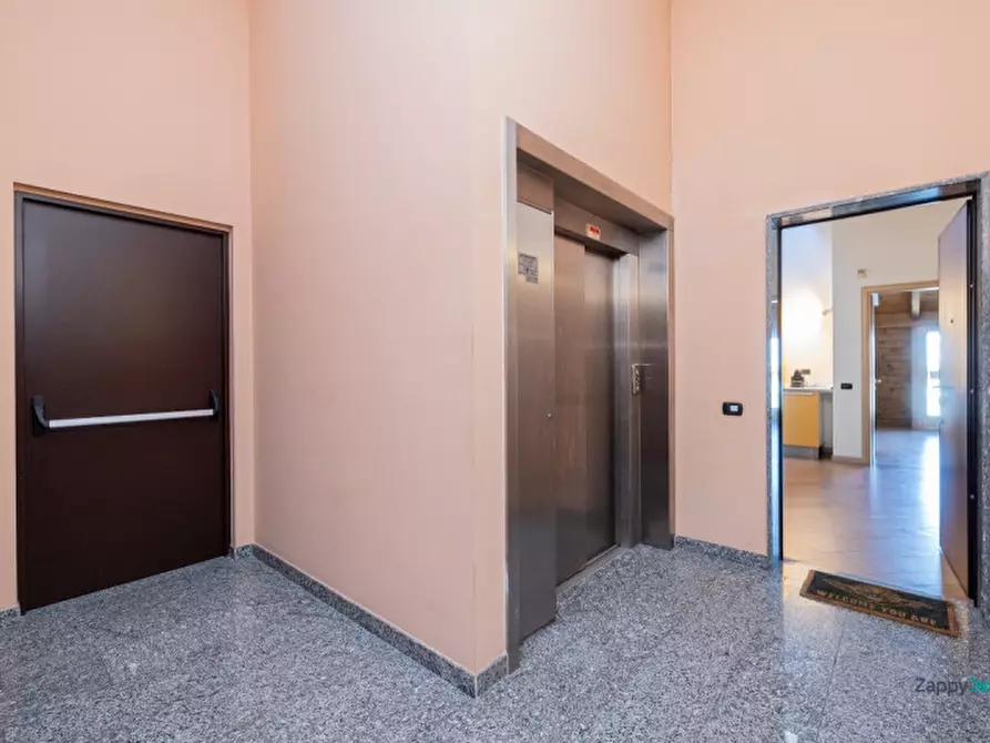 Immagine 39 di Appartamento in affitto  in Via Alfonso Capecelatro, 28 a Milano