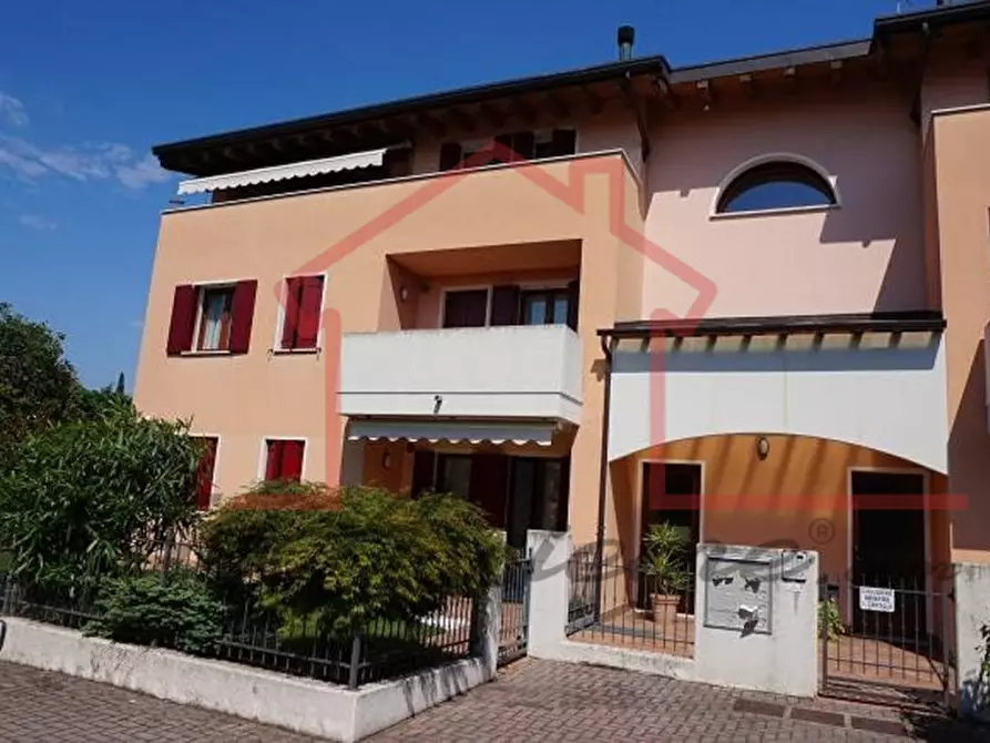 Immagine 1 di Appartamento in vendita  in Via Tenente Zanon a Rossano Veneto