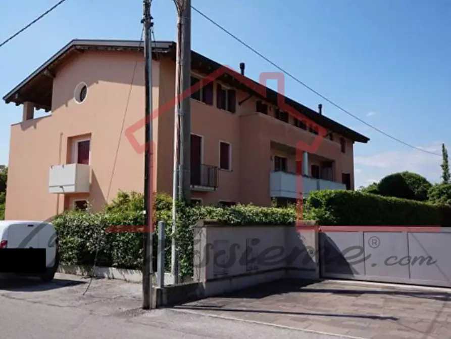 Immagine 4 di Appartamento in vendita  in Via Tenente Zanon a Rossano Veneto