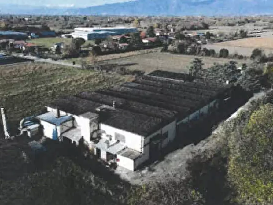 Immagine 3 di Capannone industriale in vendita  in Via Maestra Vecchia, 205 a Cordenons