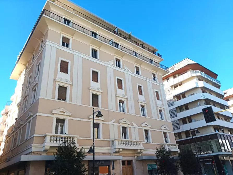 Immagine 1 di Ufficio in affitto  in C.SO VITTORIO EMANUELE II 147 a Pescara