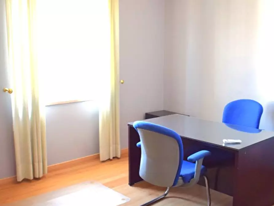 Immagine 10 di Ufficio in affitto  in C.SO VITTORIO EMANUELE II 147 a Pescara