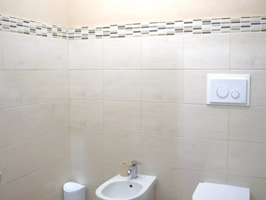 Immagine 24 di Ufficio in affitto  in C.SO VITTORIO EMANUELE II 147 a Pescara