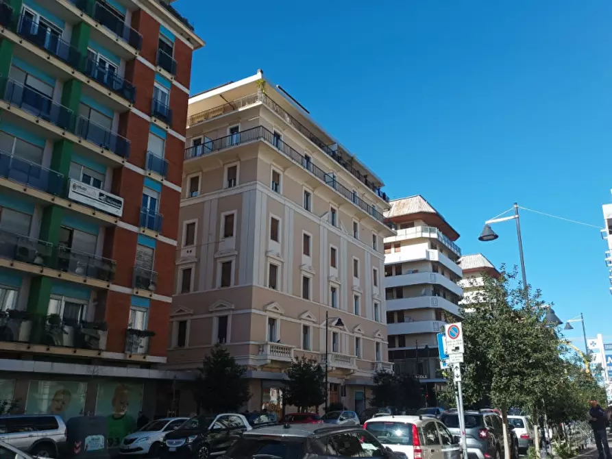 Immagine 26 di Ufficio in affitto  in C.SO VITTORIO EMANUELE II 147 a Pescara