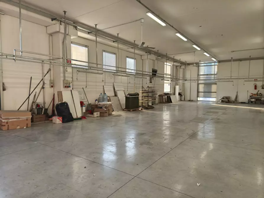 Immagine 6 di Capannone industriale in vendita  in VIA DE GASPERI.25 a Corridonia