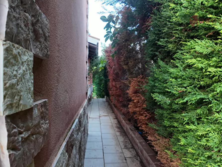 Immagine 26 di Villa in vendita  in Via Chiesezza Sperone 11 a Altavilla Milicia