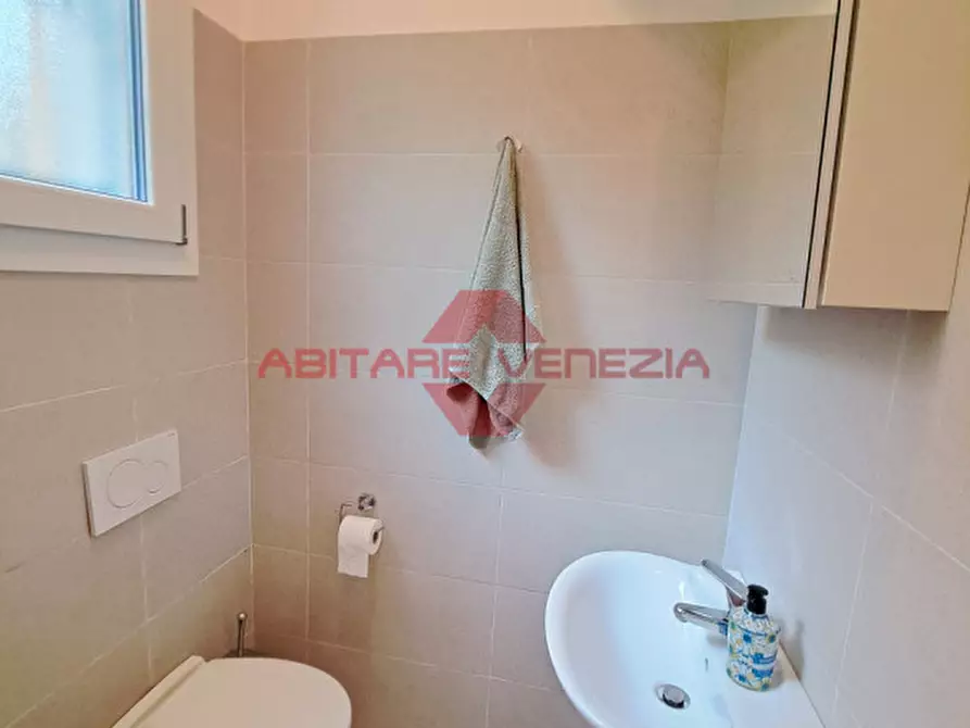 Immagine 3 di Ufficio in affitto  in Via Sandro Gallo 145 a Venezia
