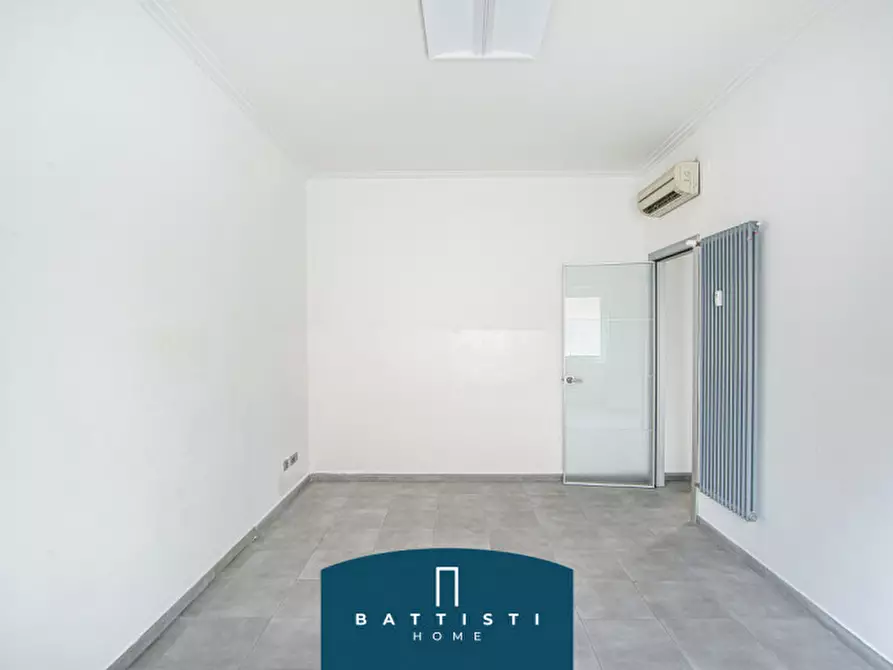 Immagine 15 di Appartamento in vendita  in Viale Ippocrate a Roma