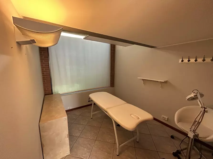 Immagine 7 di Negozio in affitto  in VIA LEVICO a Mestrino