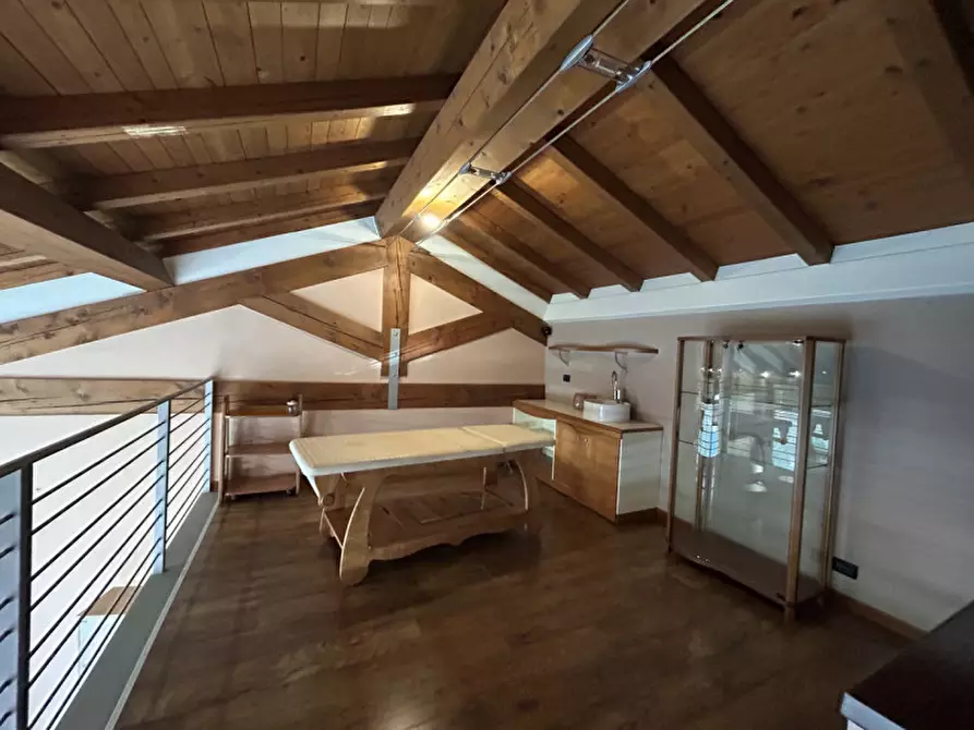 Immagine 9 di Negozio in affitto  in VIA LEVICO a Mestrino