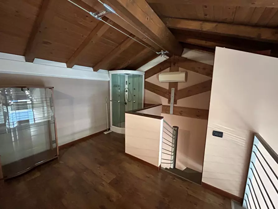 Immagine 13 di Negozio in affitto  in VIA LEVICO a Mestrino