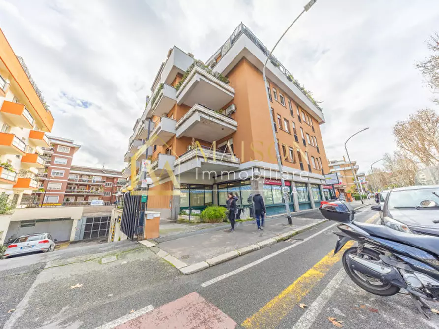 Immagine 32 di Appartamento in vendita  in Via dei Prati Fiscali a Roma