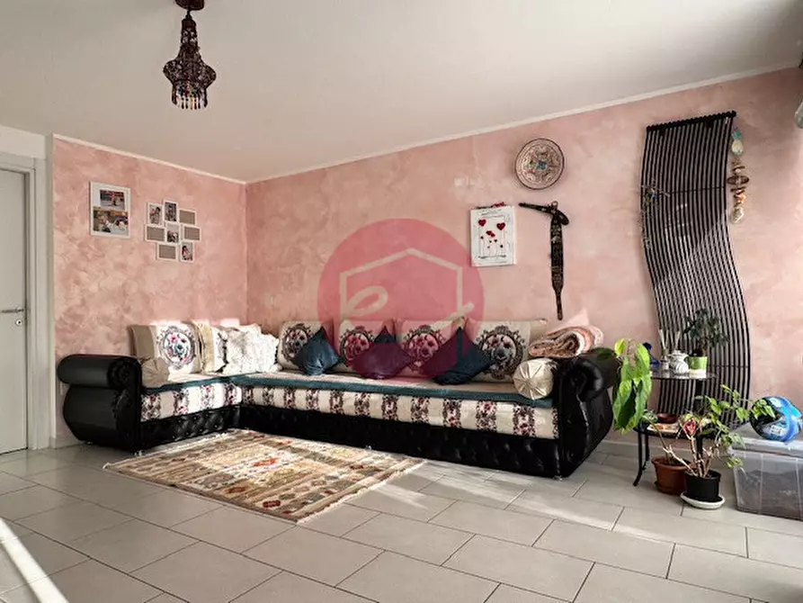 Immagine 2 di Villetta a schiera in vendita  a Borghi