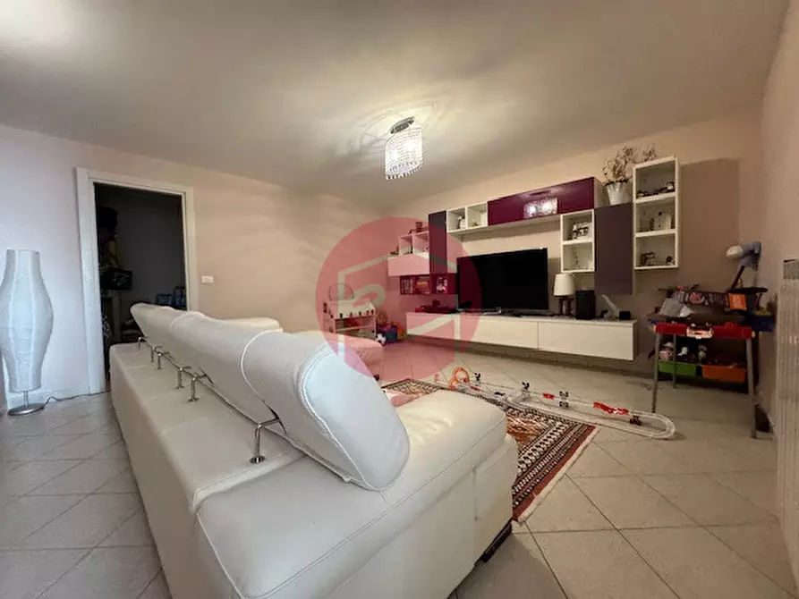 Immagine 5 di Villetta a schiera in vendita  a Borghi