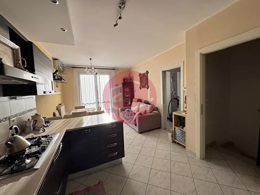 Immagine 9 di Villetta a schiera in vendita  a Borghi