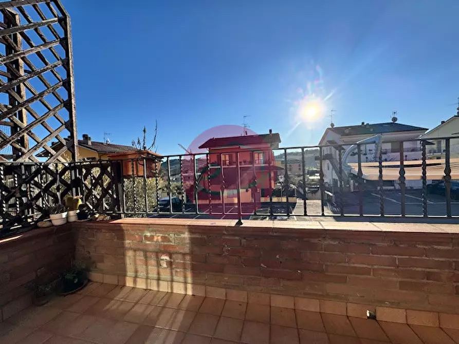 Immagine 11 di Villetta a schiera in vendita  a Borghi