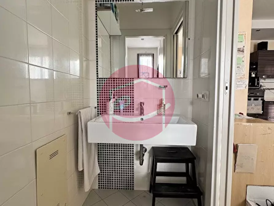 Immagine 21 di Villetta a schiera in vendita  a Borghi