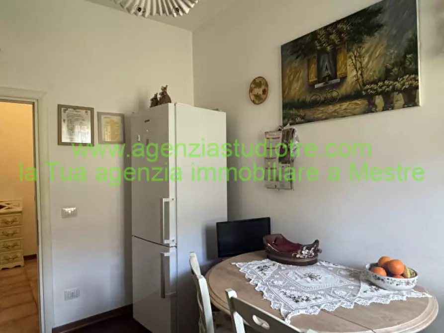 Immagine 3 di Appartamento in vendita  in via magnasco 28 a Venezia