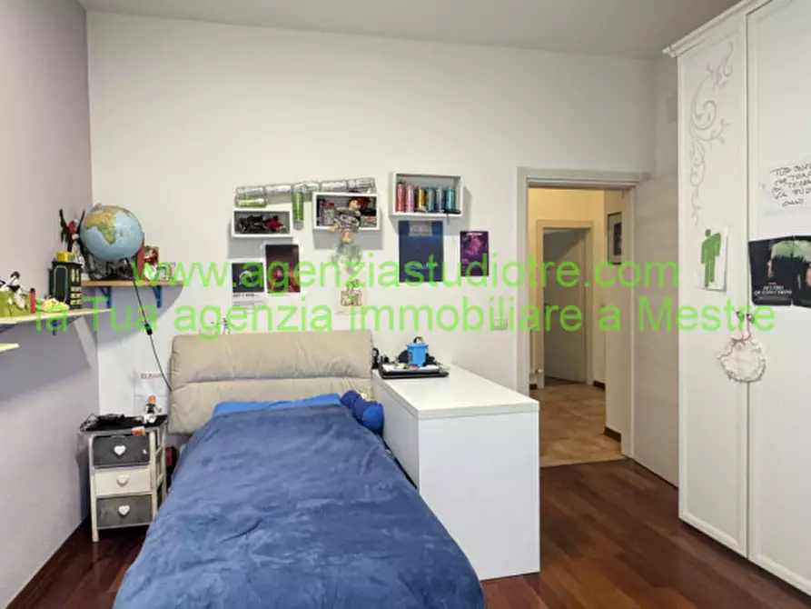 Immagine 9 di Appartamento in vendita  in via magnasco 28 a Venezia