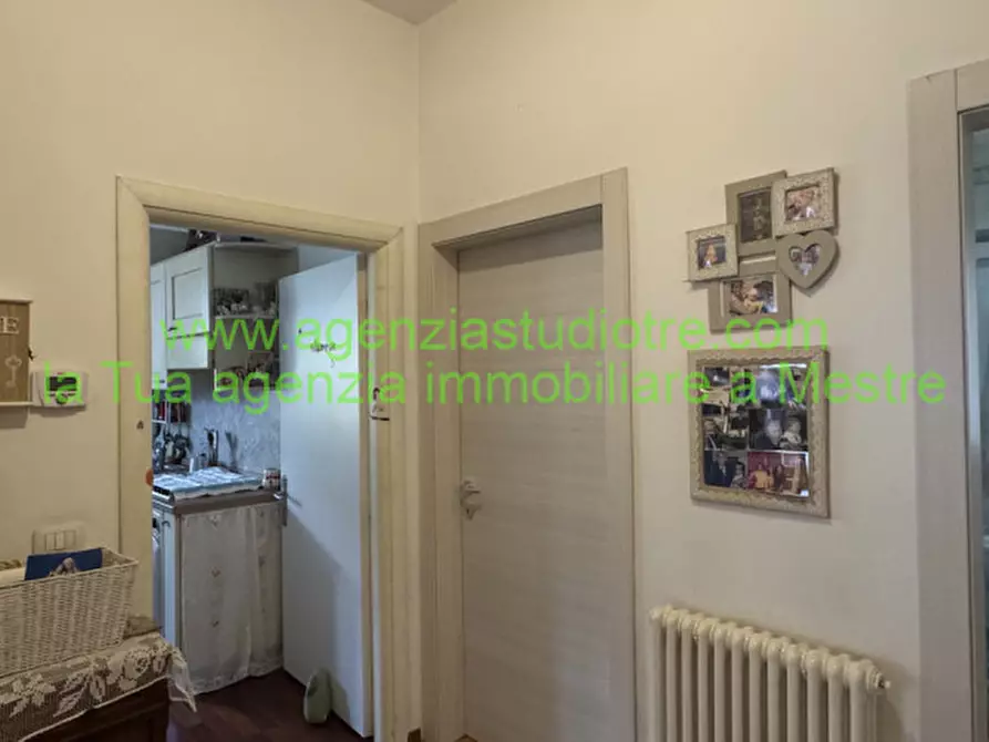 Immagine 10 di Appartamento in vendita  in via magnasco 28 a Venezia