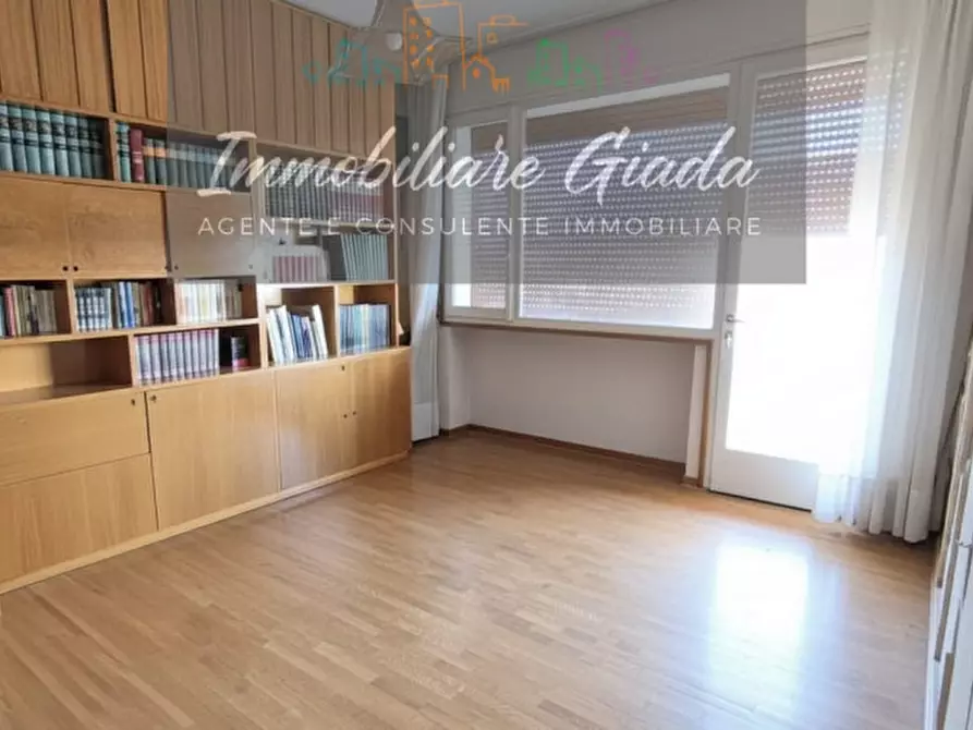 Immagine 9 di Appartamento in vendita  a Vittorio Veneto
