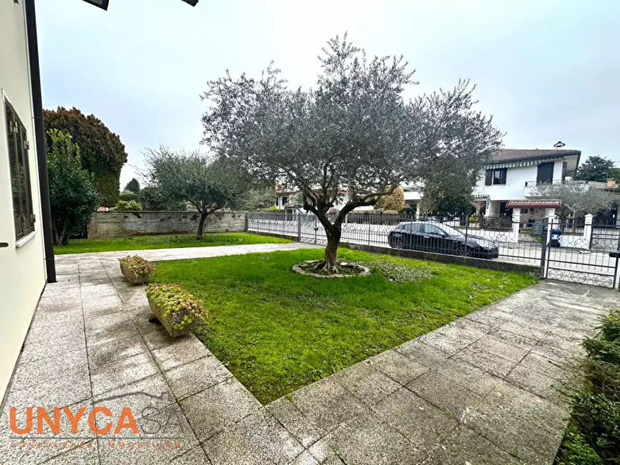 Immagine 20 di Casa indipendente in vendita  a Selvazzano Dentro