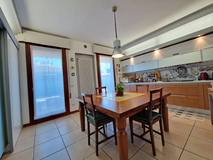 Immagine 1 di Appartamento in vendita  in Via Ansuino da Forlì a Padova