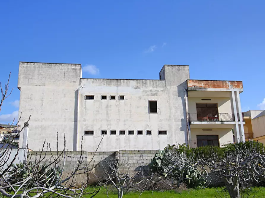 Immagine 3 di Laboratorio in vendita  in Via Torino a Matino