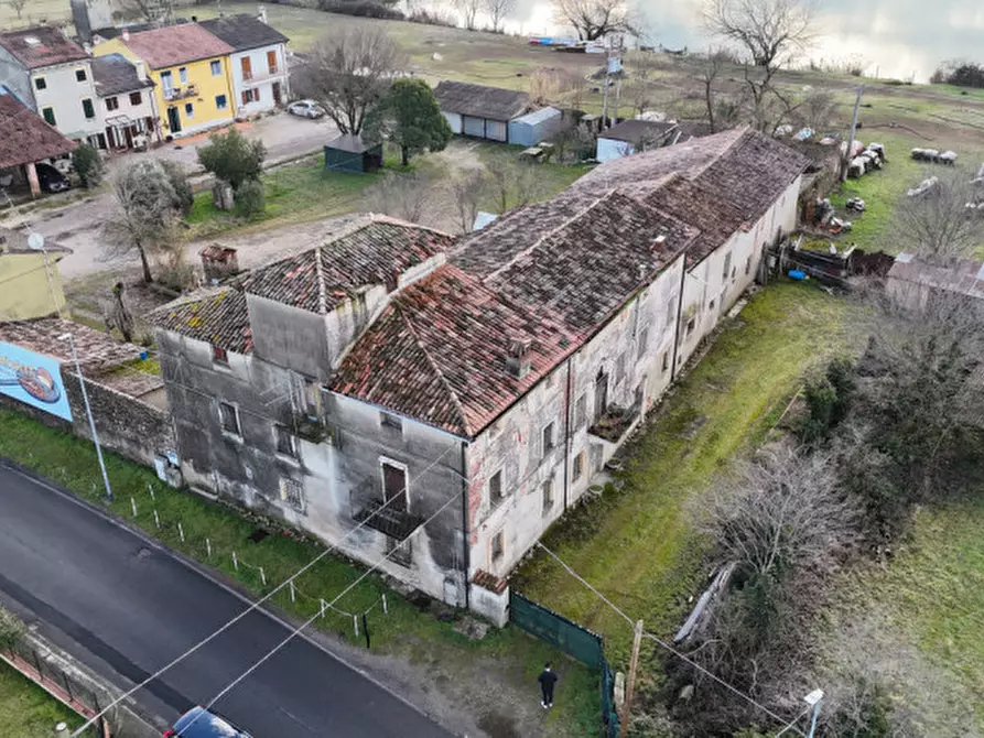 Immagine 21 di Villa in vendita  in Via Della Trinità a Buttapietra