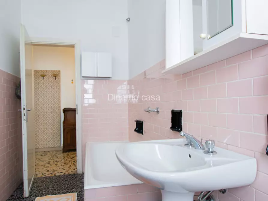 Immagine 10 di Appartamento in vendita  a Prato