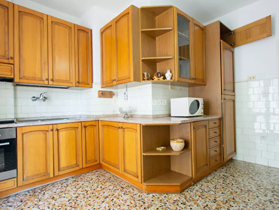 Immagine 13 di Appartamento in vendita  a Prato