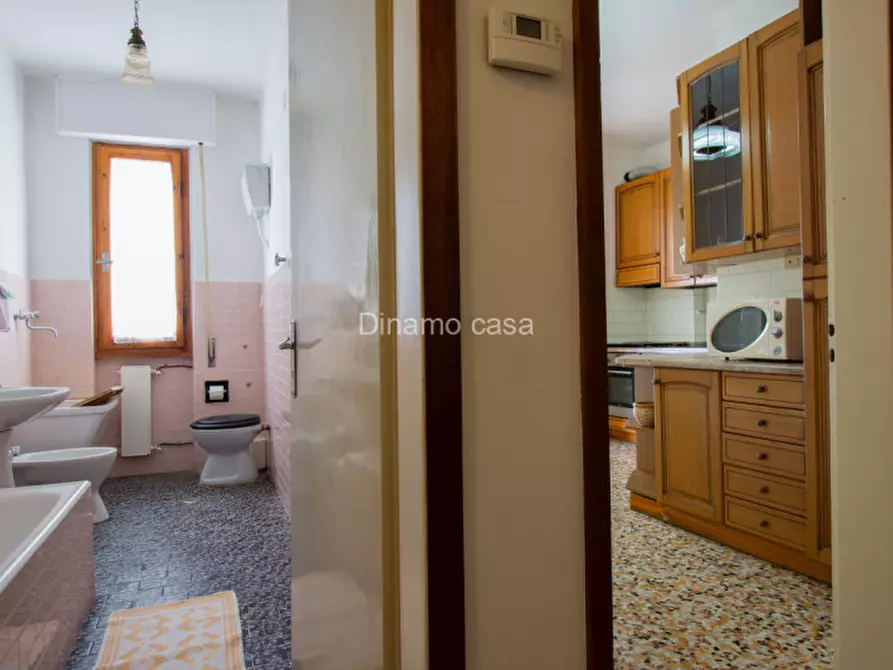 Immagine 15 di Appartamento in vendita  a Prato