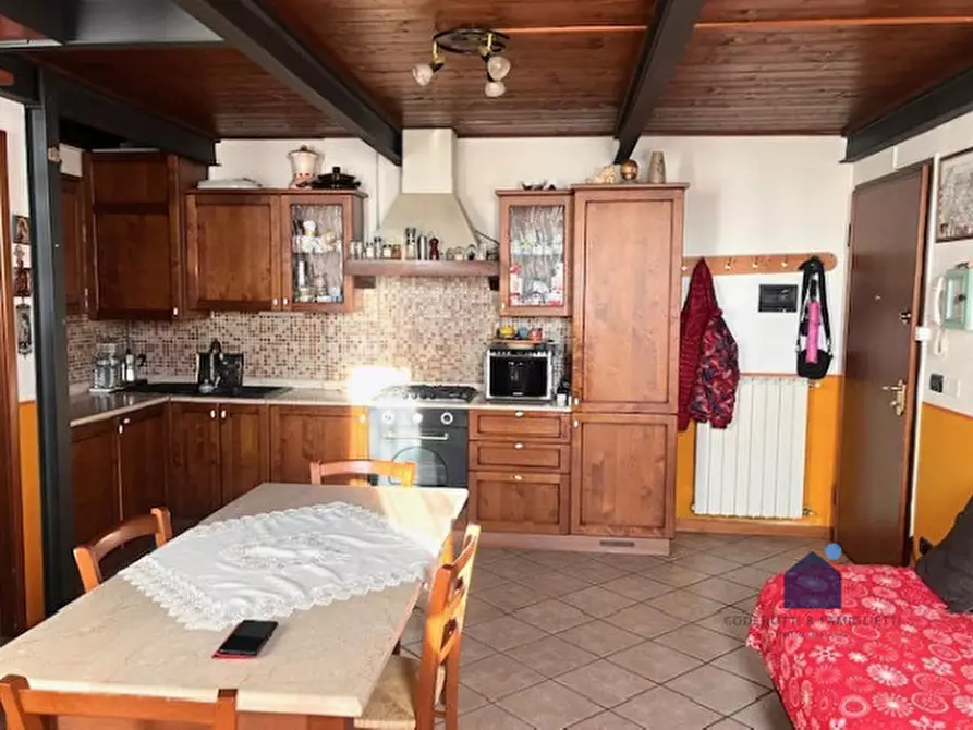 Immagine 4 di Appartamento in vendita  in Via Quattro Novembre, 6 a Mazzano