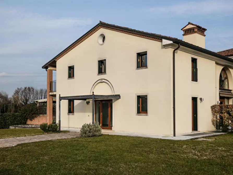 Immagine 1 di Villetta a schiera in affitto  in Strada Ponte dei Carri 21 a Vicenza