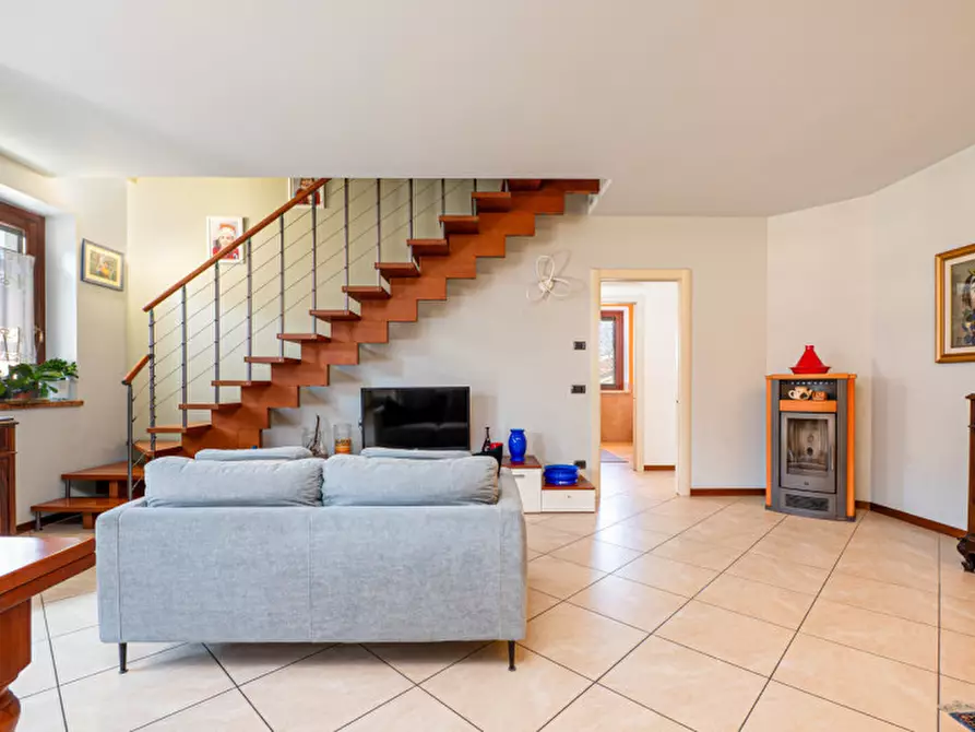 Immagine 5 di Appartamento in vendita  a Pescantina