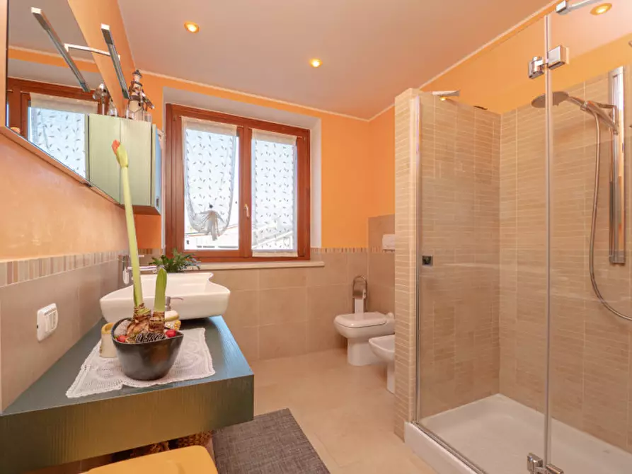 Immagine 11 di Appartamento in vendita  a Pescantina