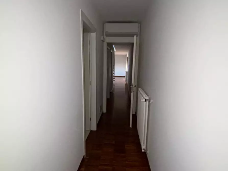 Immagine 12 di Appartamento in affitto  in Via Bertossi, 15 a Pordenone