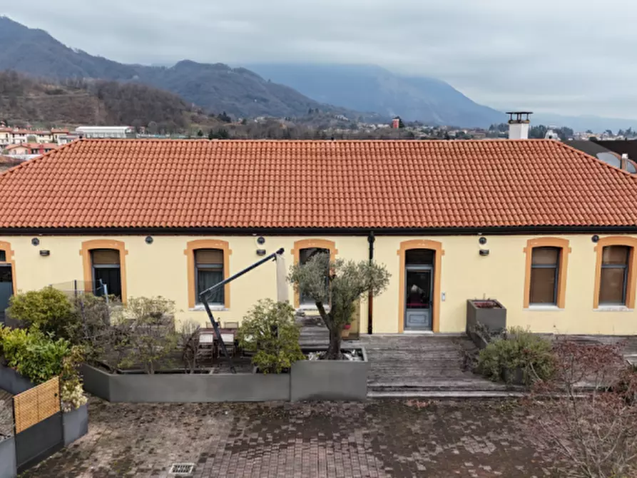 Immagine 1 di Loft/Open space in vendita  in Viale dell'industria a Torrebelvicino