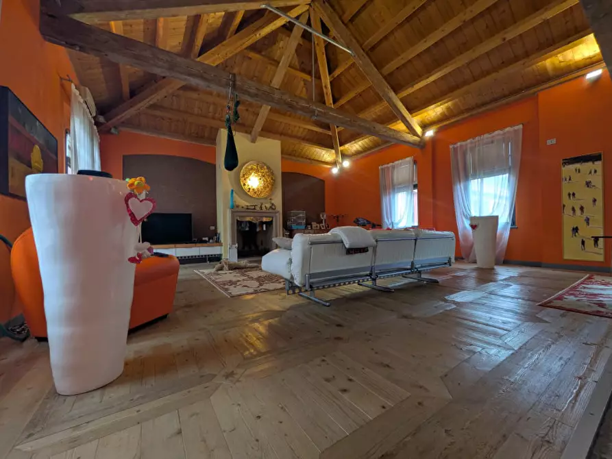 Immagine 4 di Loft/Open space in vendita  in Viale dell'industria a Torrebelvicino