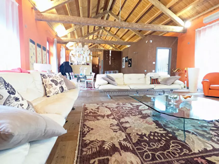 Immagine 5 di Loft/Open space in vendita  in Viale dell'industria a Torrebelvicino