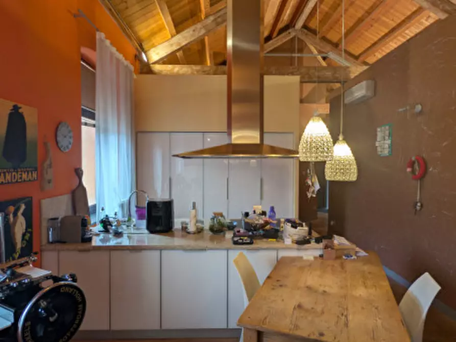 Immagine 9 di Loft/Open space in vendita  in Viale dell'industria a Torrebelvicino