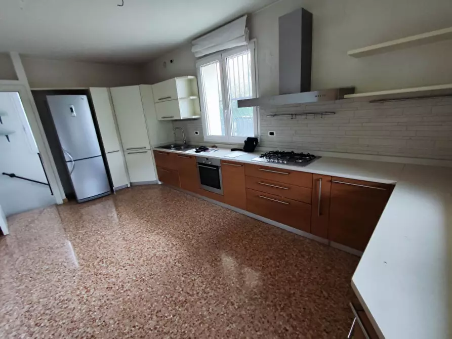 Immagine 3 di Casa indipendente in vendita  a Padova