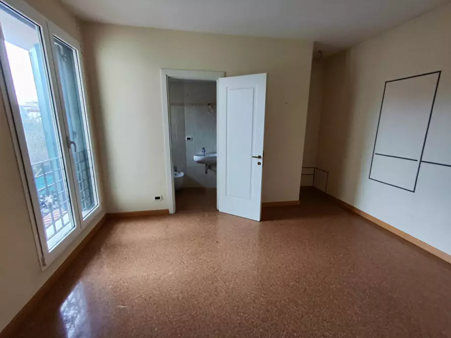 Immagine 10 di Casa indipendente in vendita  a Padova