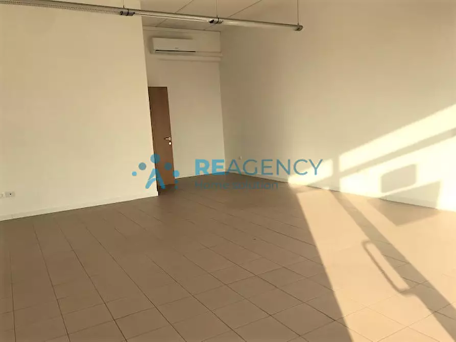 Immagine 7 di Negozio in affitto  in Via Monte Pasubio 220 a Zanè