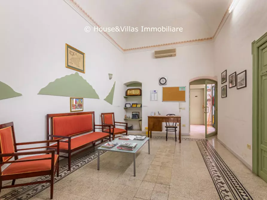 Immagine 10 di Palazzo in vendita  in Via Ruggero Settimo a Avola