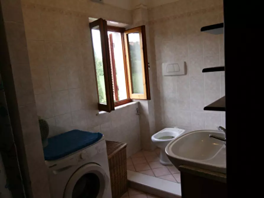 Immagine 13 di Casa indipendente in vendita  a Sinalunga