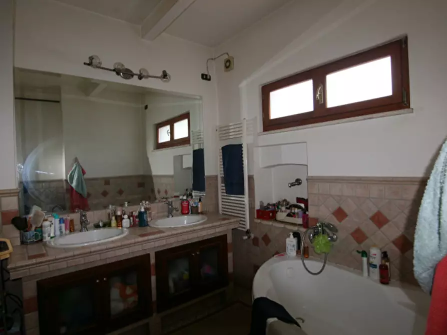 Immagine 21 di Casa indipendente in vendita  a Sinalunga
