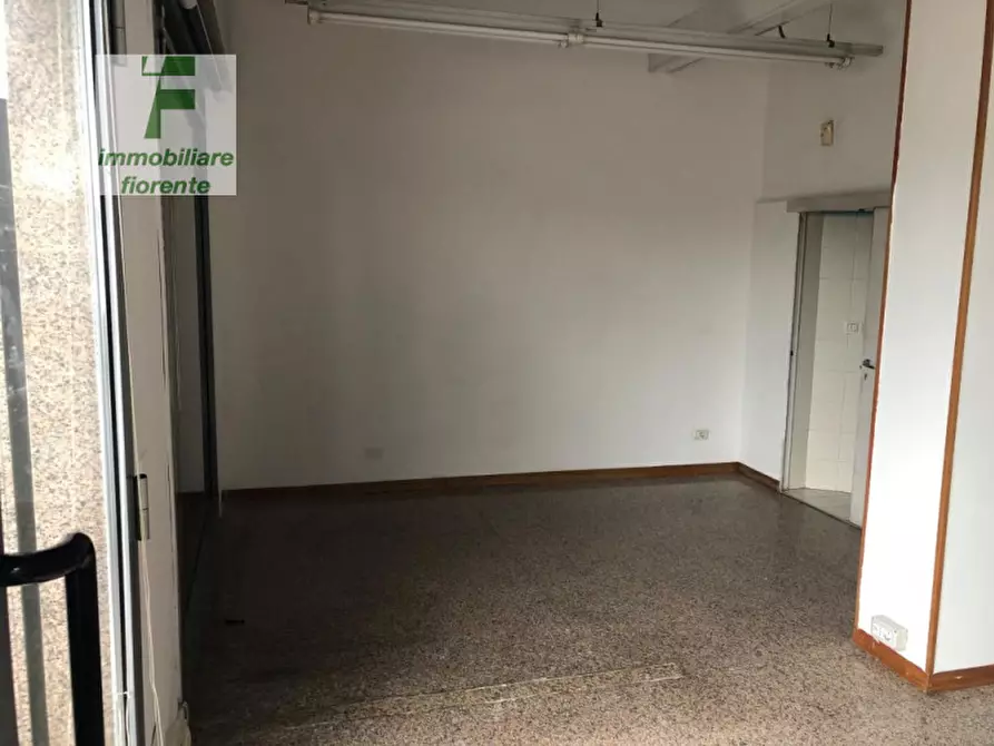 Immagine 3 di Negozio in affitto  in VIA PONTEVIGODARZERE a Padova