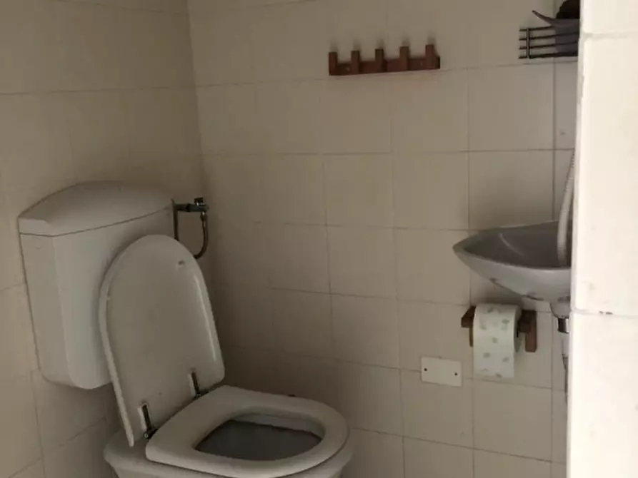 Immagine 5 di Negozio in affitto  in VIA PONTEVIGODARZERE a Padova