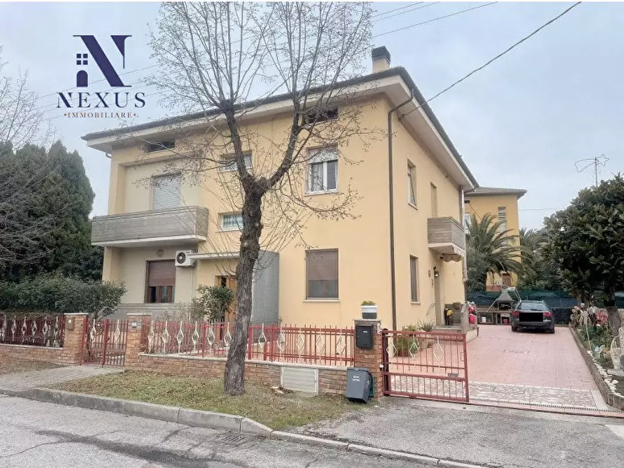 Immagine 13 di Casa bifamiliare in vendita  in Via della Resistenza Calcinelli n. 14 a Colli Al Metauro
